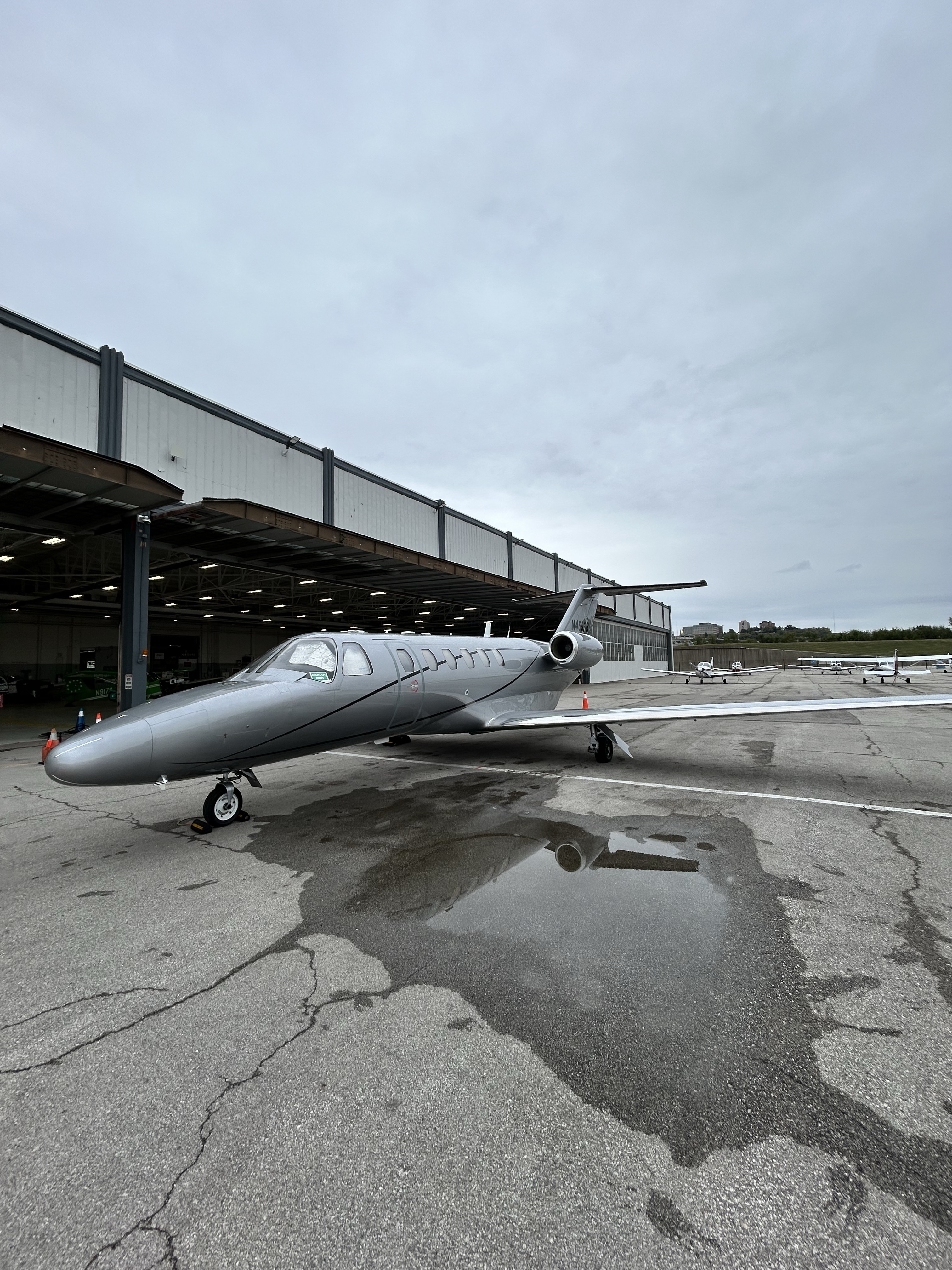 Business jets detailed at San Jose International Airport KSJC hangar